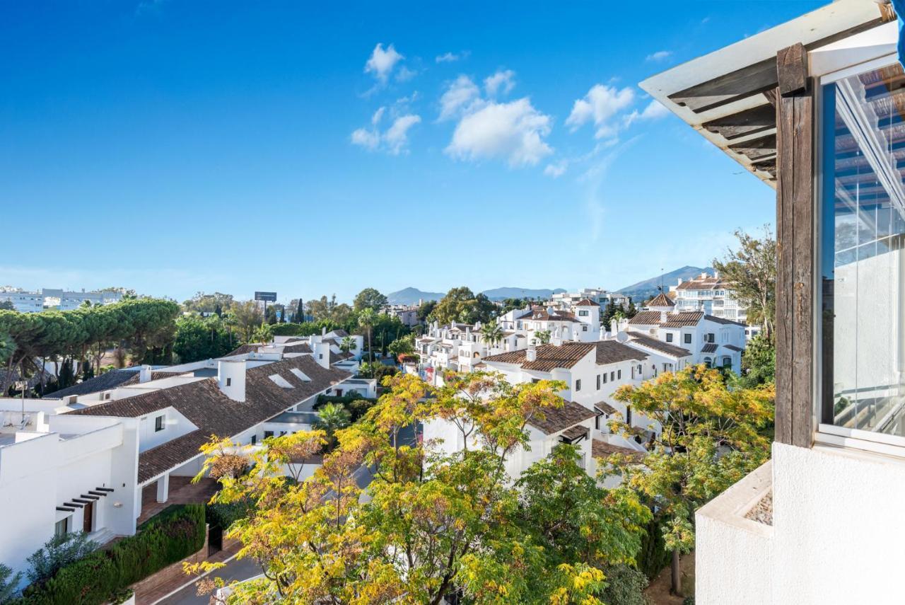 Modern Apartment - 2 Bedrooms, Beachside - Puerto Banus Marbella Dış mekan fotoğraf