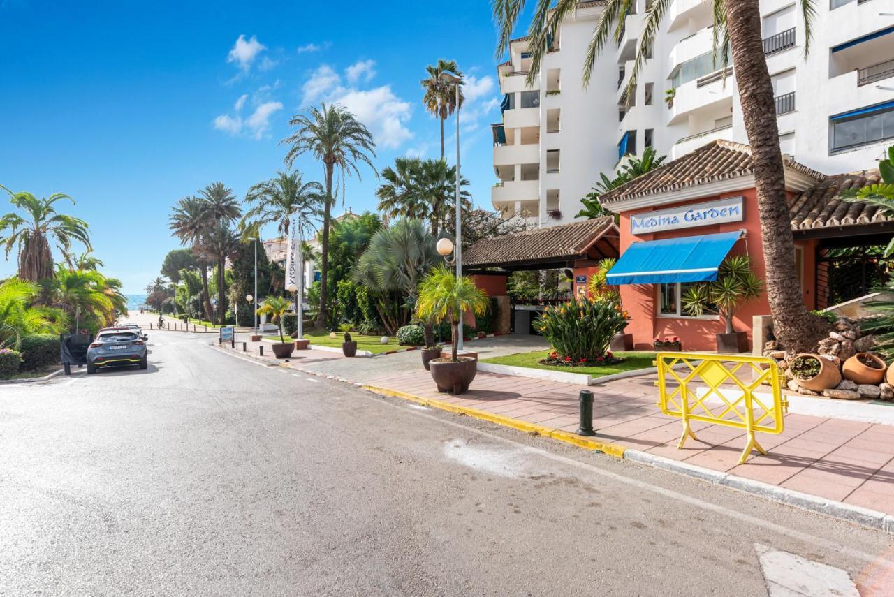Modern Apartment - 2 Bedrooms, Beachside - Puerto Banus Marbella Dış mekan fotoğraf