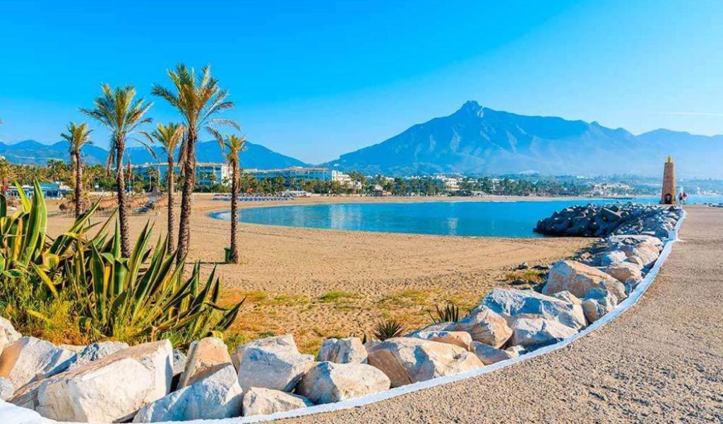 Modern Apartment - 2 Bedrooms, Beachside - Puerto Banus Marbella Dış mekan fotoğraf
